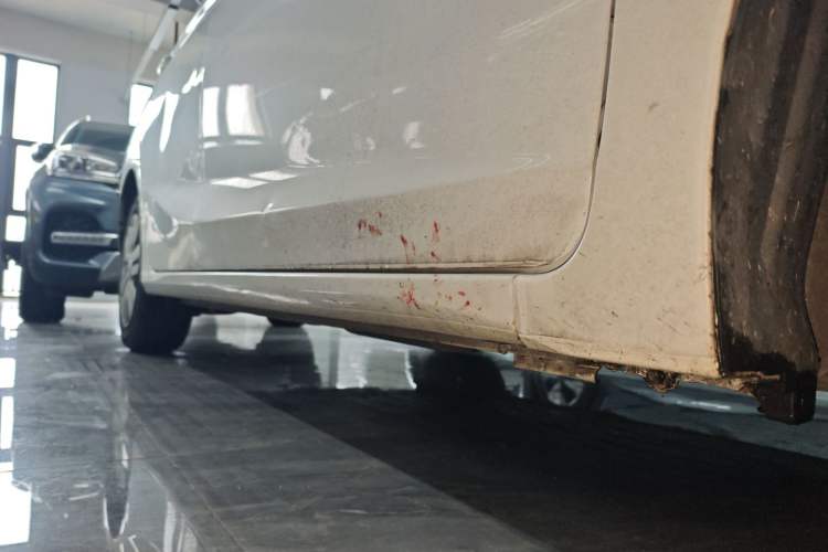 Used Honda Fit 2016 1.5L LX CVT Comfort Model Right Side Sill