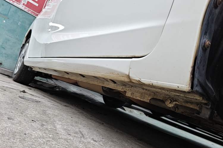 Used Honda Fit 2016 1.5L LX CVT Comfort Model Right Side Sill