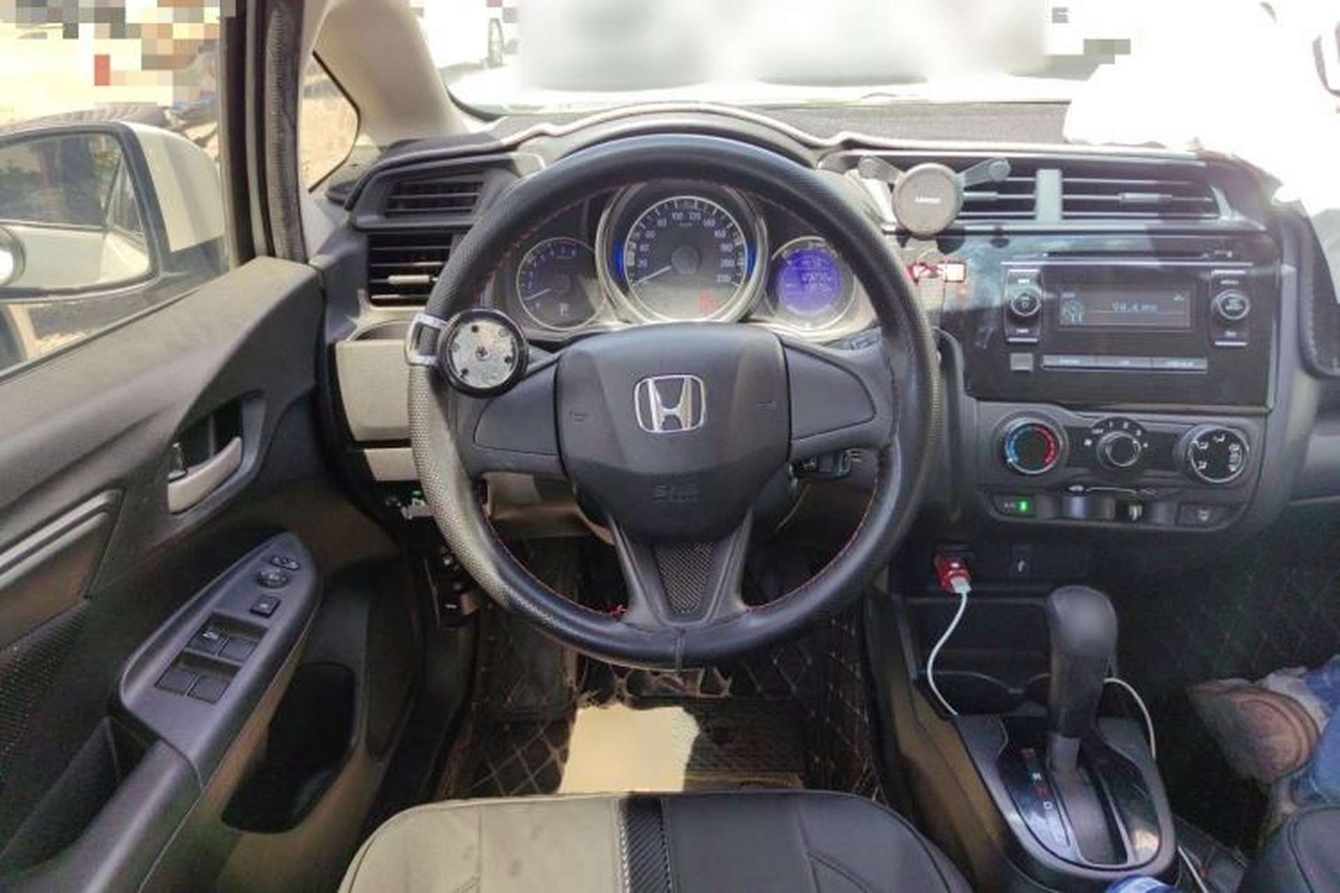 Used Honda Fit 2016 1.5L SES CVT Fashion Sunroof Edition Steering Wheel