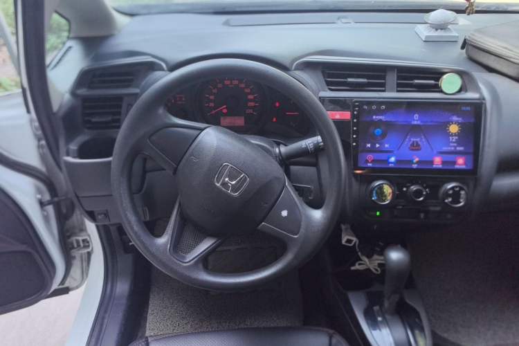 Used Honda Fit 2016 1.5L LX CVT Comfort Model Steering Wheel