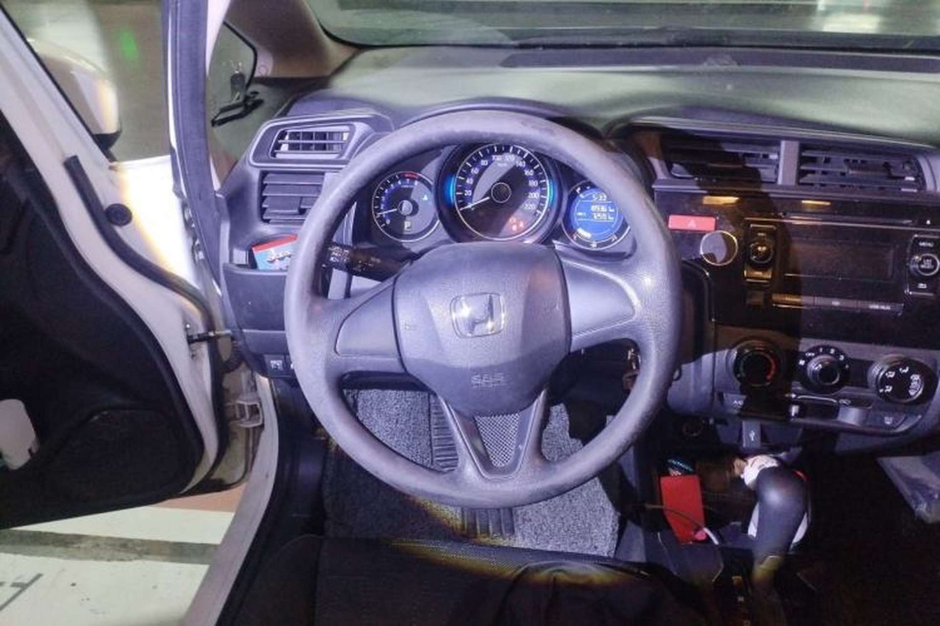 Used Honda Fit 2016 1.5L LXS CVT Comfort Sunroof Version Steering Wheel
