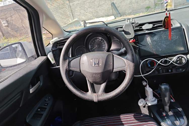 Used Honda Fit 2016 1.5L LXS CVT Comfort Sunroof Version Steering Wheel