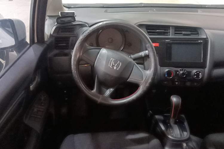 Used Honda Fit 2016 1.5L LX CVT Comfort Model Steering Wheel