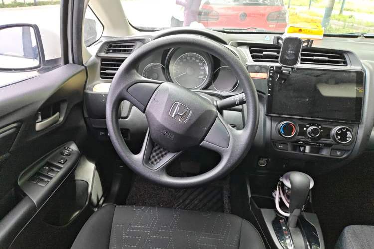 Used Honda Fit 2016 1.5L LXS CVT Comfort Sunroof Version Steering Wheel