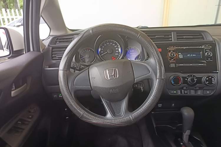 Used Honda Fit 2016 1.5L LXS CVT Comfort Sunroof Version Steering Wheel