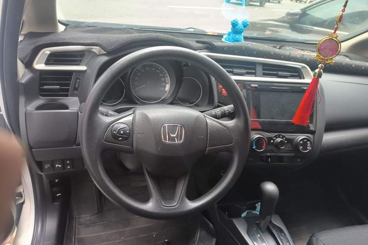 Used Honda Fit 2016 1.5L LXS CVT Comfort Sunroof Version Steering Wheel