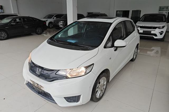 Ojetý Honda Fit 2016 1.5L LXS CVT Comfort Sunroof Version