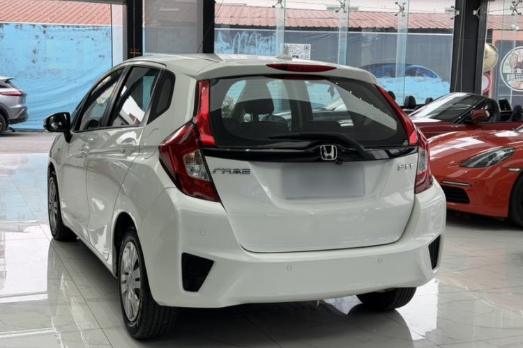 Used Honda Fit 2016 1.5L LX CVT Comfort Model Trunk