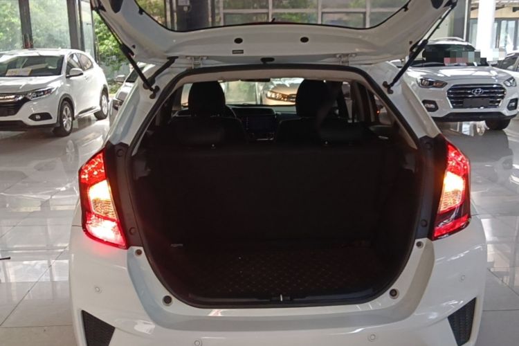 Used Honda Fit 2016 1.5L SE CVT Fashion Model Trunk