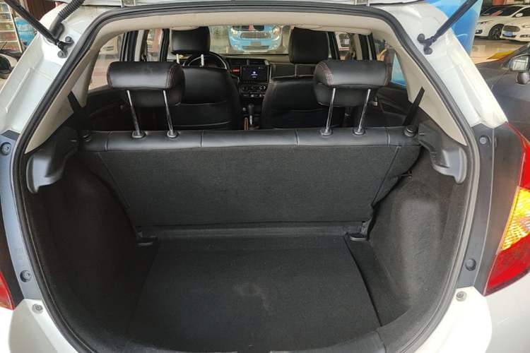 Used Honda Fit 2016 1.5L LX CVT Comfort Model Trunk