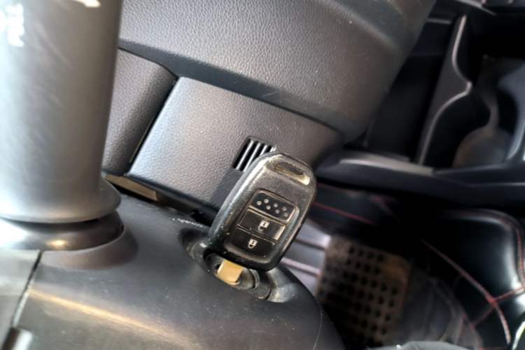Used Honda Fit 2016 1.5L LXS CVT Comfort Sunroof Version Vehicle Key