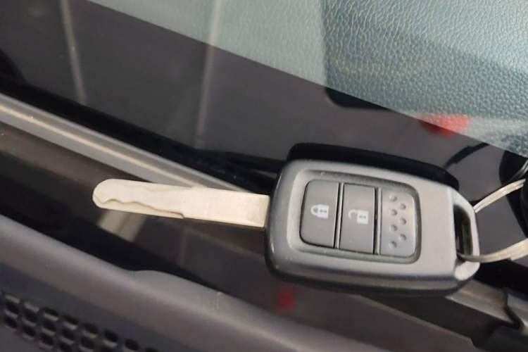 Used Honda Fit 2016 1.5L LX CVT Comfort Model Vehicle Key