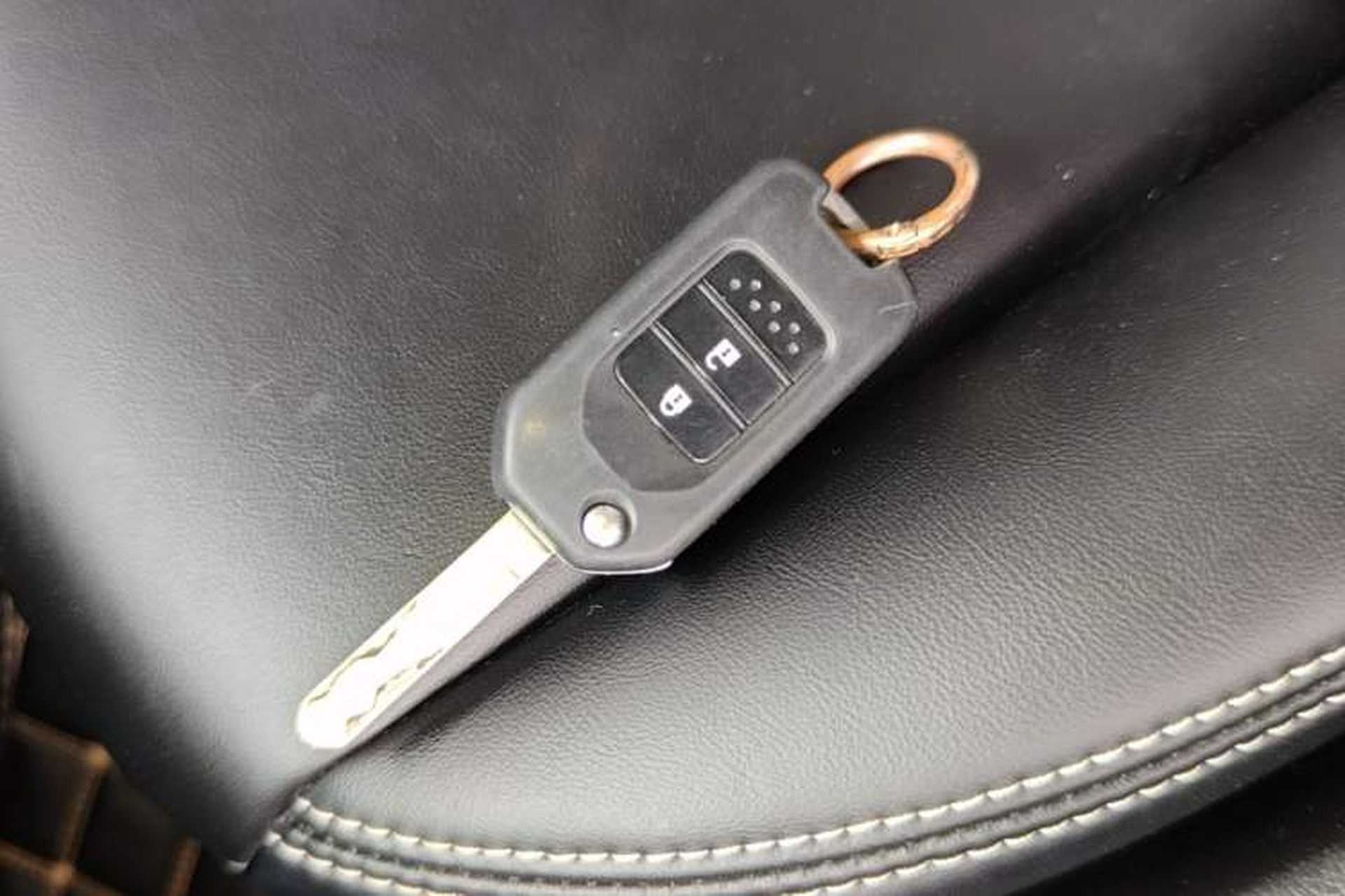 Used Honda Fit 2016 1.5L LXS CVT Comfort Sunroof Version Vehicle Key