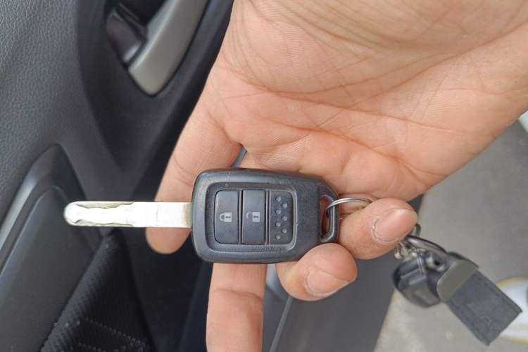 Used Honda Fit 2016 1.5L LX CVT Comfort Model Vehicle Key