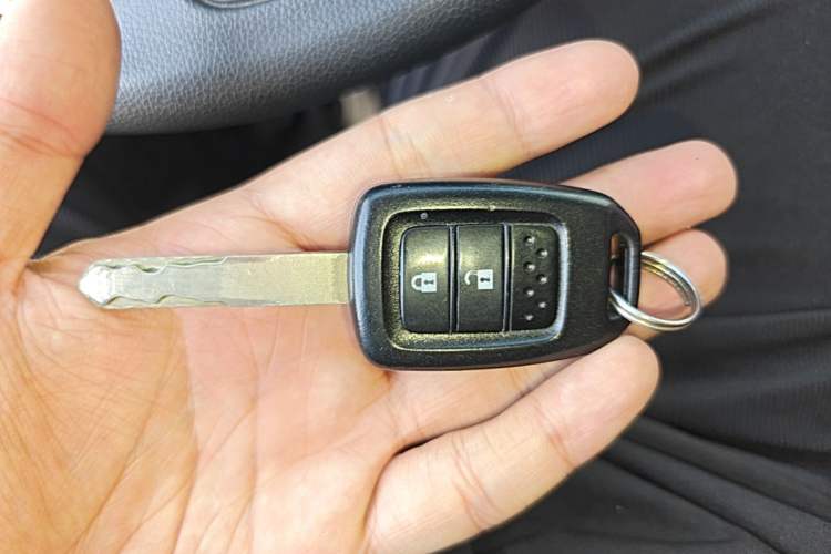 Used Honda Fit 2016 1.5L LX CVT Comfort Model Vehicle Key