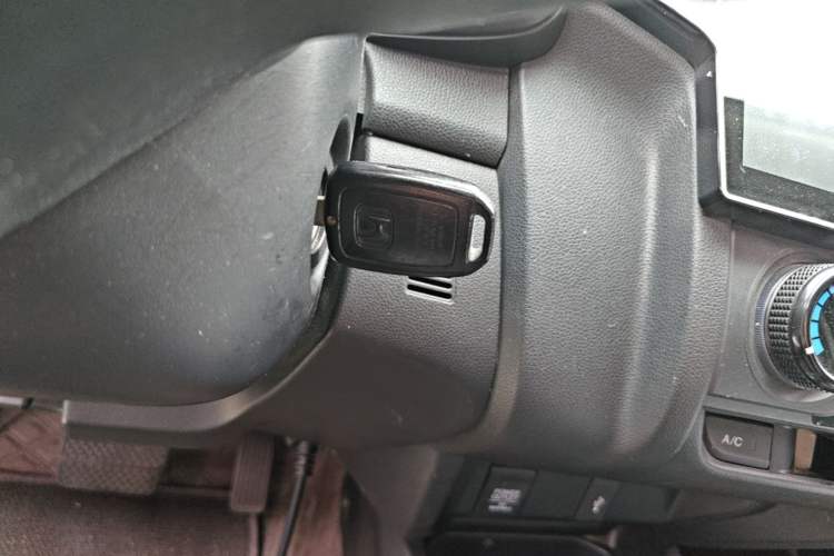 Used Honda Fit 2016 1.5L LXS CVT Comfort Sunroof Version Vehicle Key
