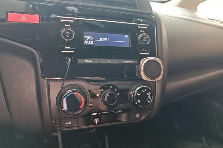 Used Honda Fit 2016 1.5L LX CVT Comfort Model Audio And AC Panel
