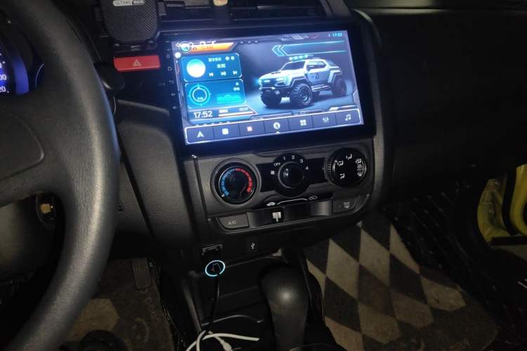 Used Honda Fit 2016 1.5L LXS CVT Comfort Sunroof Version Audio And AC Panel
