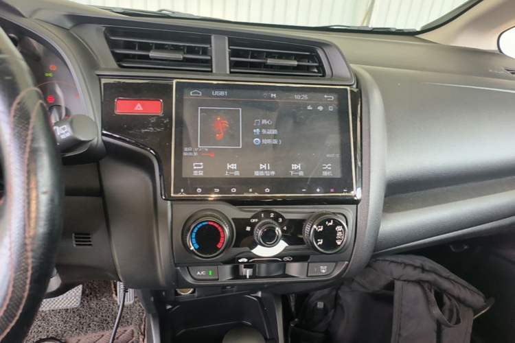 Used Honda Fit 2016 1.5L LX CVT Comfort Model Audio And AC Panel