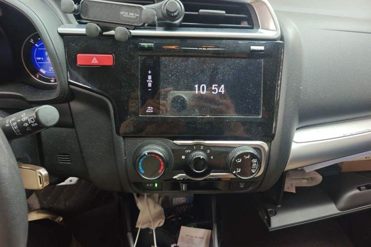 Used Honda Fit 2016 1.5L LXS CVT Comfort Sunroof Version Audio And AC Panel