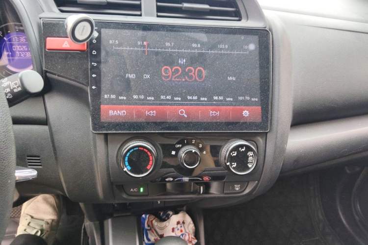 Used Honda Fit 2016 1.5L LXS CVT Comfort Sunroof Version Audio And AC Panel