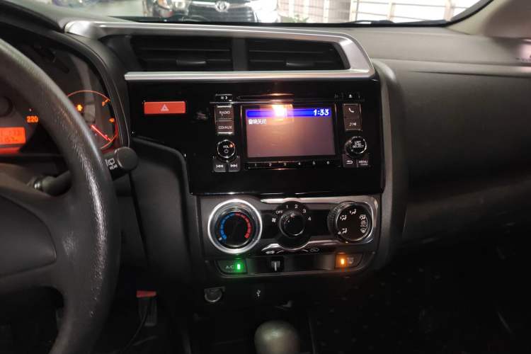 Used Honda Fit 2016 1.5L LX CVT Comfort Model Audio And AC Panel