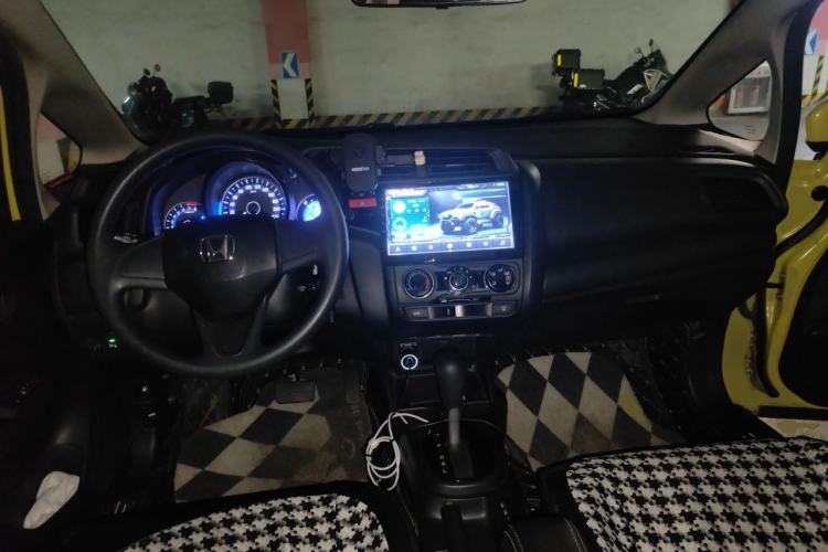 Used Honda Fit 2016 1.5L LXS CVT Comfort Sunroof Version Center Console