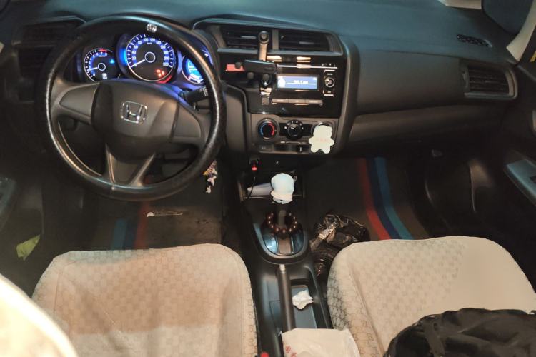 Used Honda Fit 2016 1.5L LXS CVT Comfort Sunroof Version Center Console