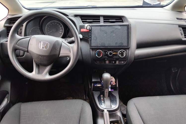 Used Honda Fit 2016 1.5L LXS CVT Comfort Sunroof Version Center Console