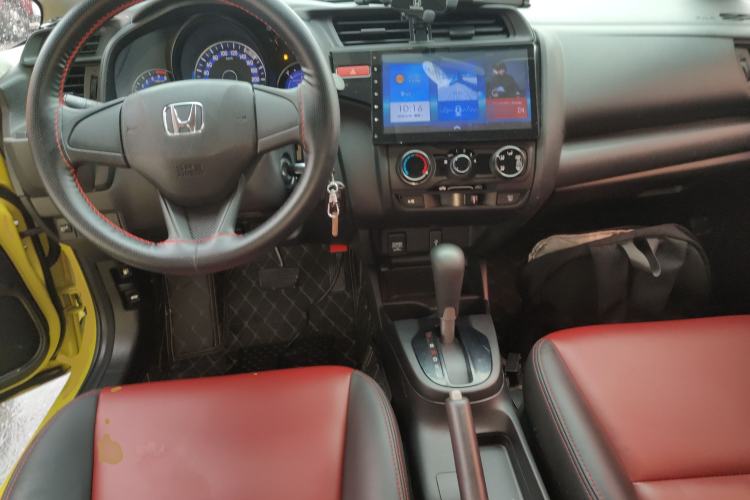 Used Honda Fit 2016 1.5L LXS CVT Comfort Sunroof Version Center Console