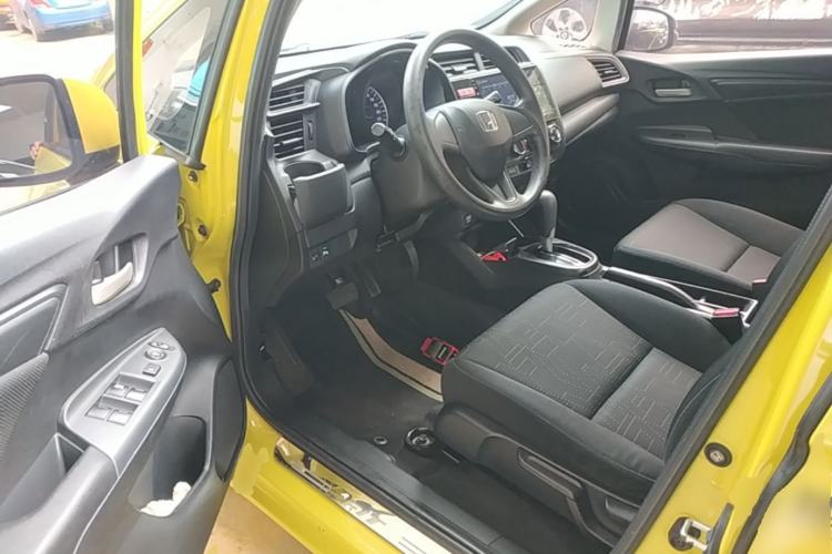 Used Honda Fit 2016 1.5L LXS CVT Comfort Sunroof Version Driver Seat