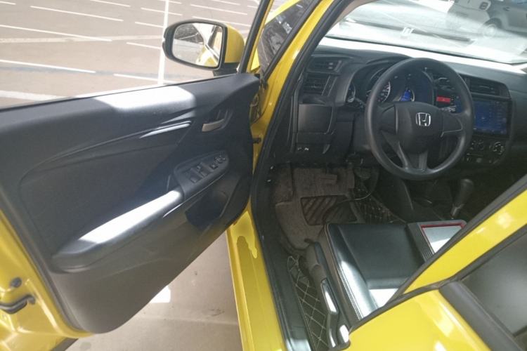 Used Honda Fit 2016 1.5L LXS CVT Comfort Sunroof Version Driver Seat