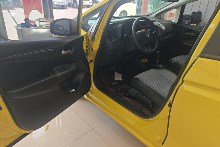 Used Honda Fit 2016 1.5L LX CVT Comfort Model Driver Seat