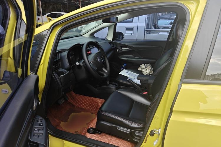 Used Honda Fit 2016 1.5L LX CVT Comfort Model Driver Seat