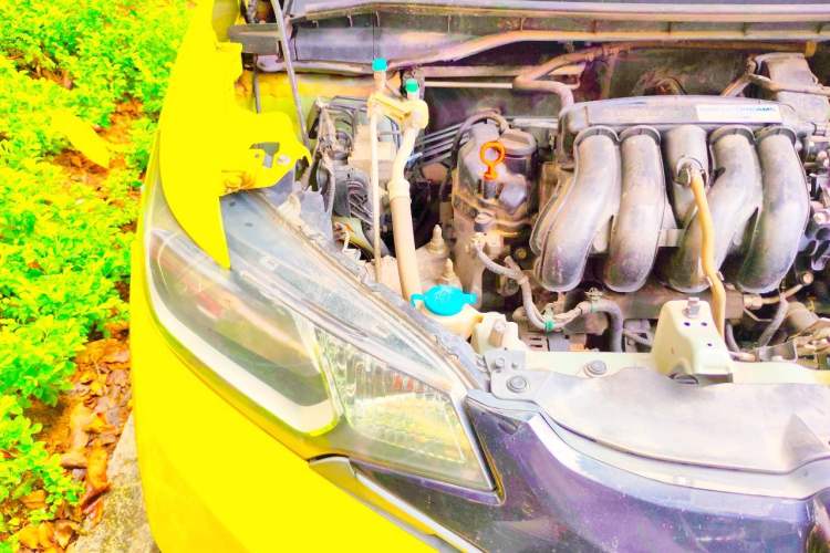 Used Honda Fit 2016 1.5L LX CVT Comfort Model Engine Bay Right