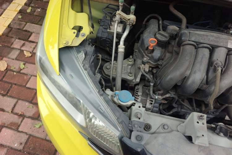 Used Honda Fit 2016 1.5L LXS CVT Comfort Sunroof Version Engine Bay Right