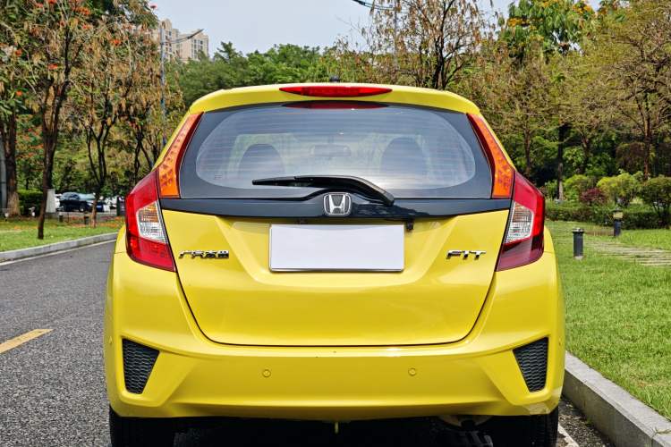 Used Honda Fit 2016 1.5L LX CVT Comfort Model Exterior 10