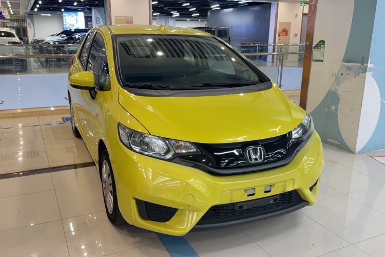 Used Honda Fit 2016 1.5L LX CVT Comfort Model Exterior 2