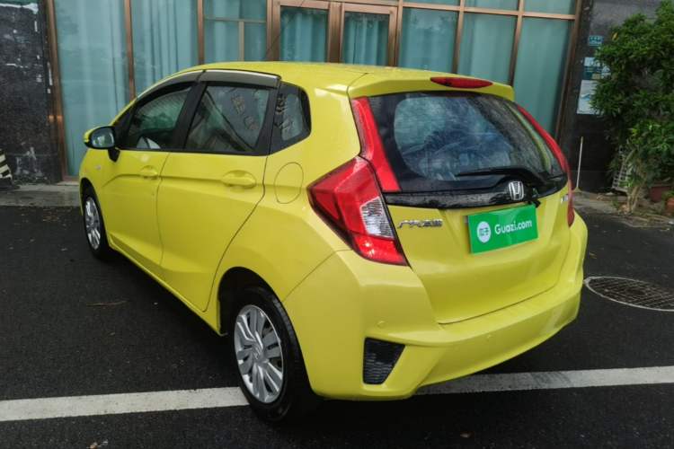 Used Honda Fit 2016 1.5L LX CVT Comfort Model Exterior 2