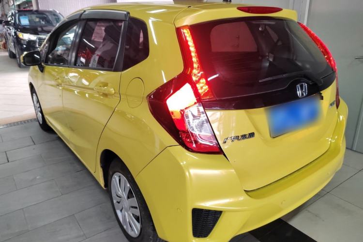 Used Honda Fit 2016 1.5L LX CVT Comfort Model Exterior 2