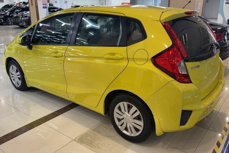 Used Honda Fit 2016 1.5L LX CVT Comfort Model Exterior 4