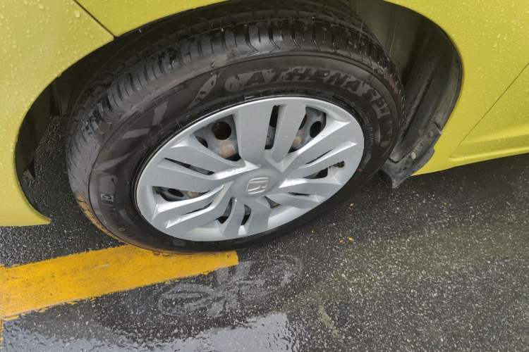 Used Honda Fit 2016 1.5L LXS CVT Comfort Sunroof Version Exterior 4