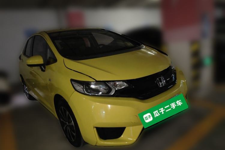 Used Honda Fit 2016 1.5L LXS CVT Comfort Sunroof Version Front Right 45 Deg