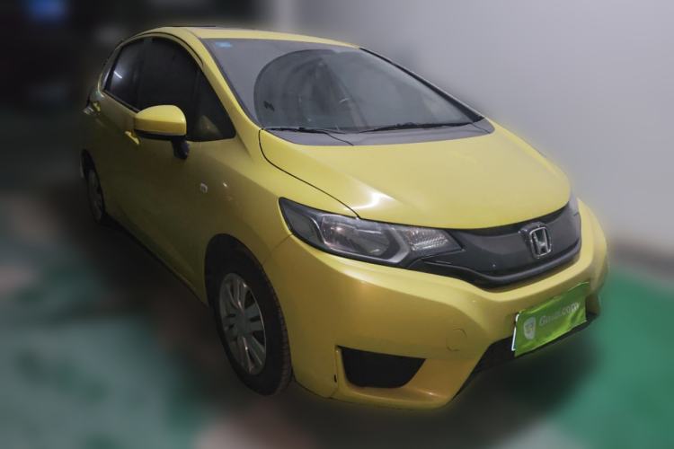 Used Honda Fit 2016 1.5L LXS CVT Comfort Sunroof Version Front Right 45 Deg