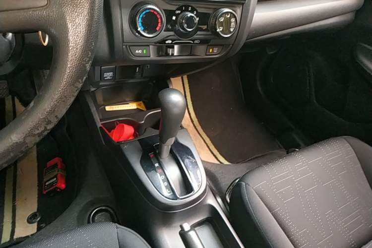 Used Honda Fit 2016 1.5L LXS CVT Comfort Sunroof Version Gear Lever