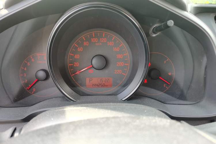 Used Honda Fit 2016 1.5L LX CVT Comfort Model Instrument Cluster