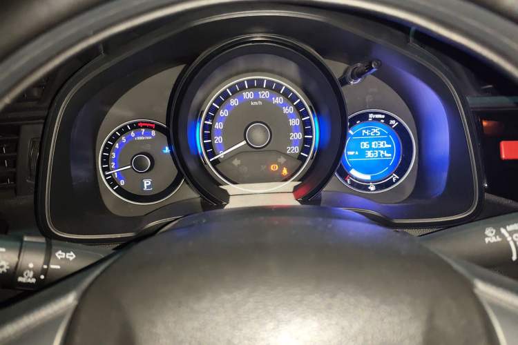 Used Honda Fit 2016 1.5L LXS CVT Comfort Sunroof Version Instrument Cluster
