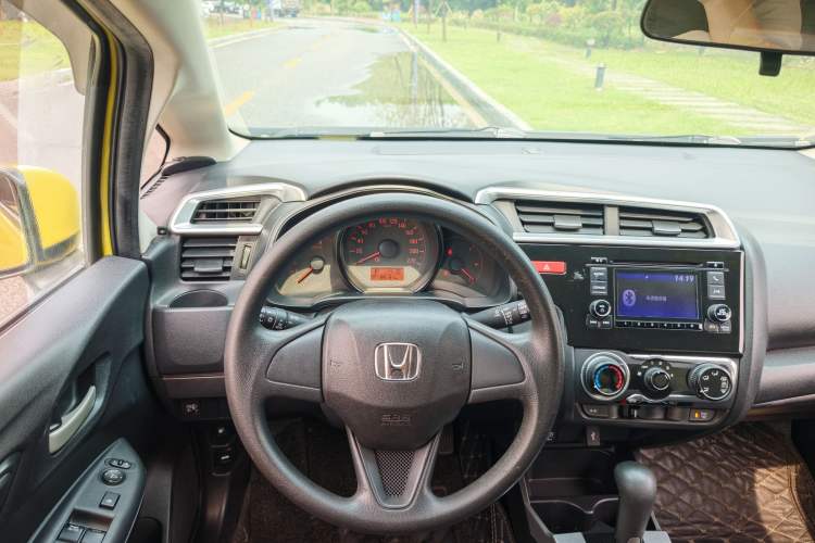 Used Honda Fit 2016 1.5L LX CVT Comfort Model Interior 2