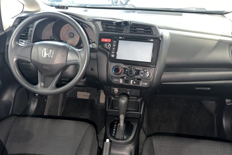 Used Honda Fit 2016 1.5L LX CVT Comfort Model Interior 3
