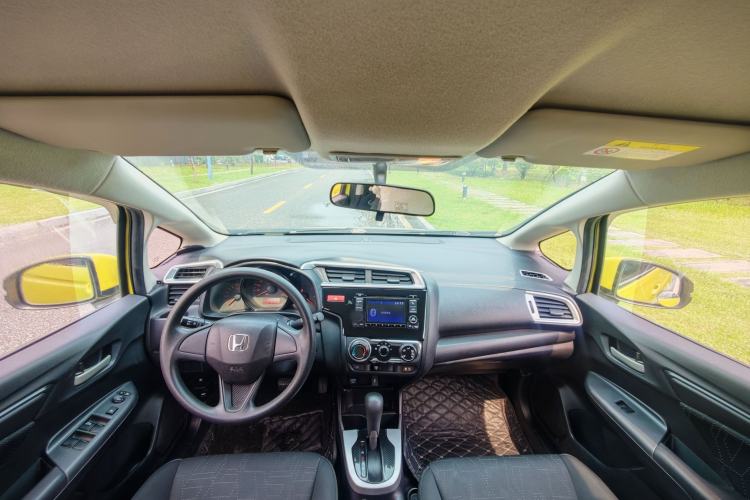 Used Honda Fit 2016 1.5L LX CVT Comfort Model Interior 3